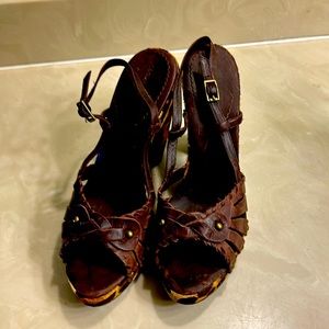 BCBG sandals brown size 10